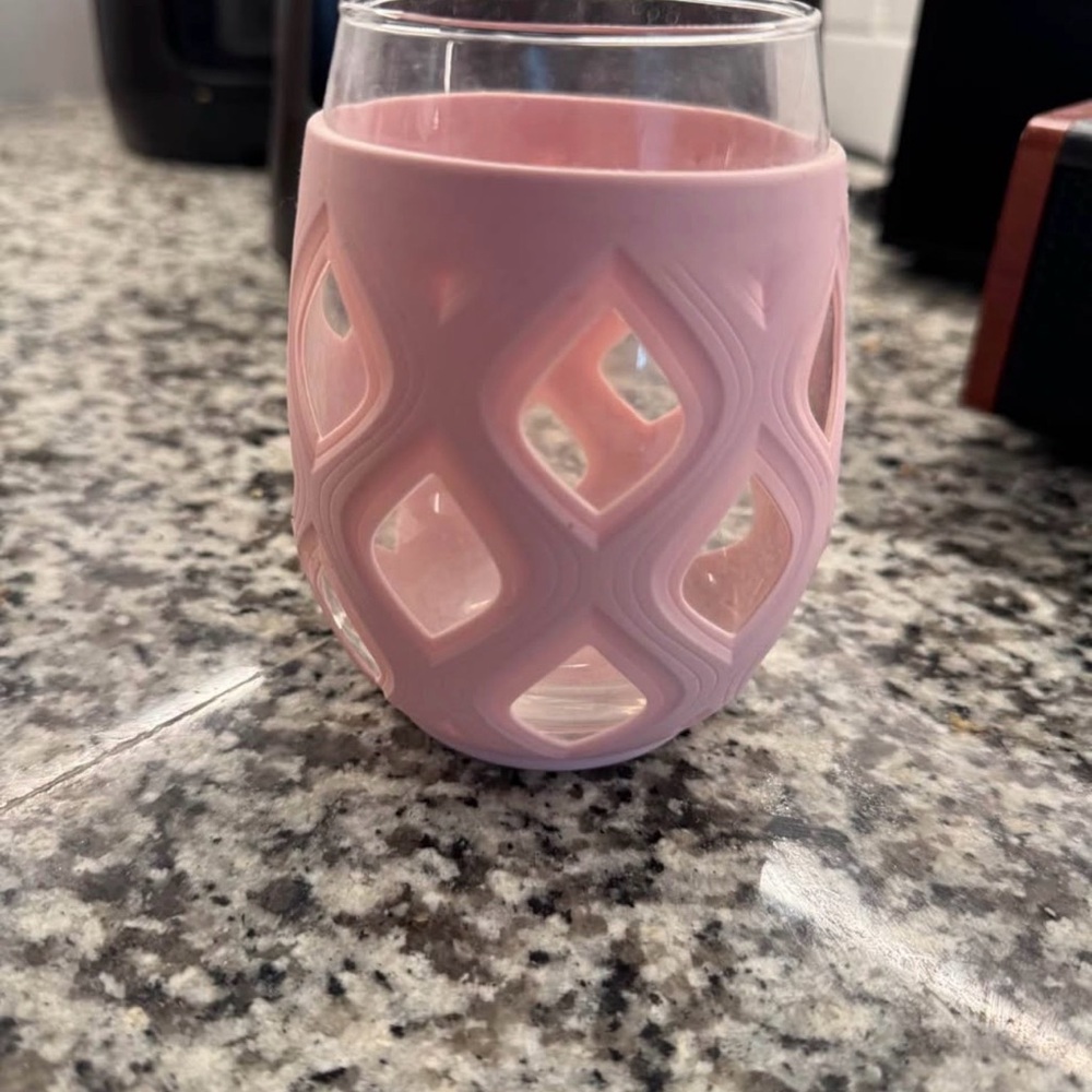 Silicone-Sleeved Stemless Glasses Set - Pink & Gray - Picture 3 of 4
